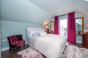 Bedroom- click for photo gallery